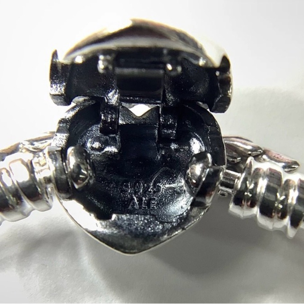 Pandora Sterling Silver Heart Bracelet NWOT - Picture 5 of 6